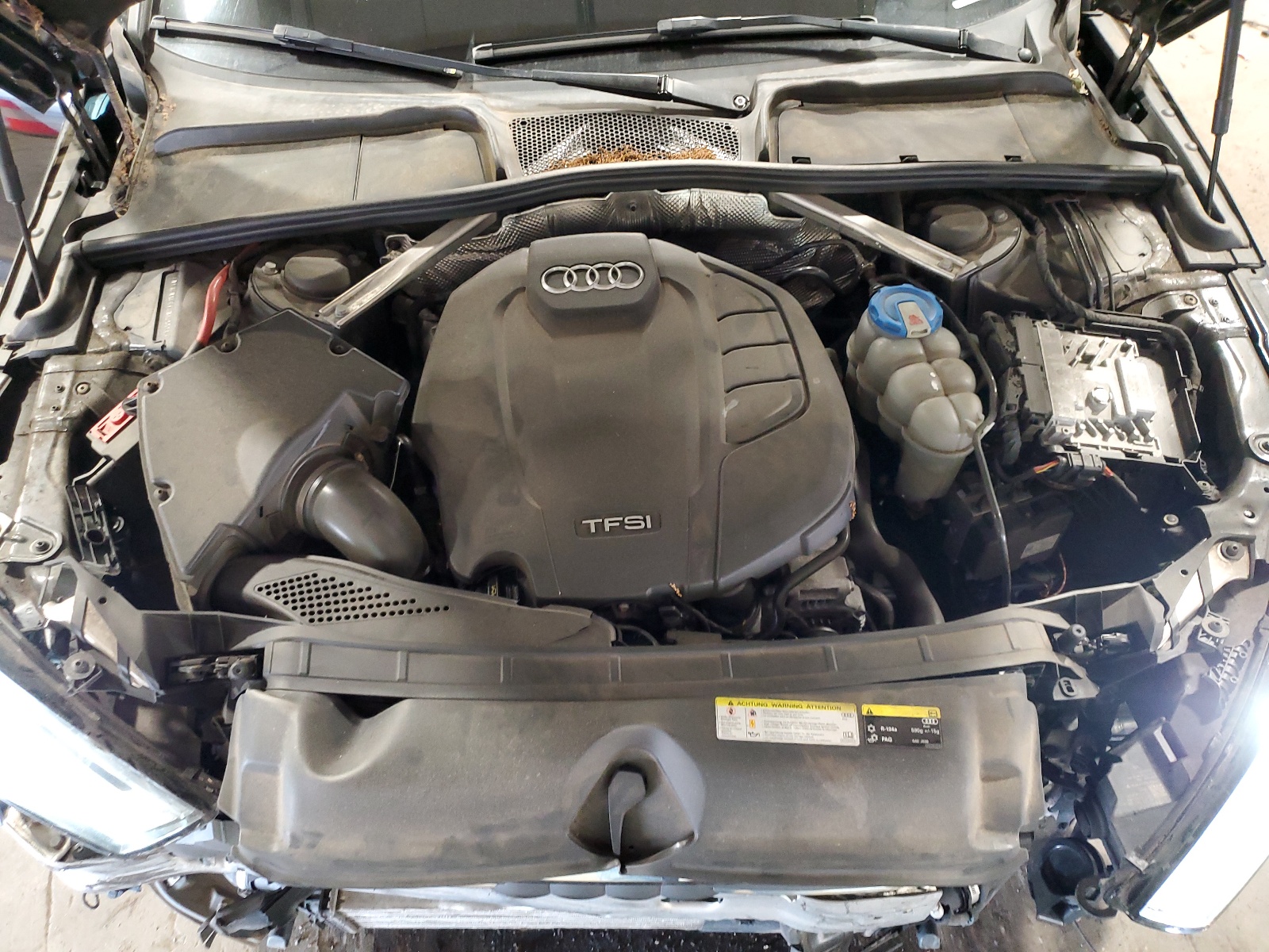 WAUENAF41HN025556 2017 Audi A4 Premium Plus