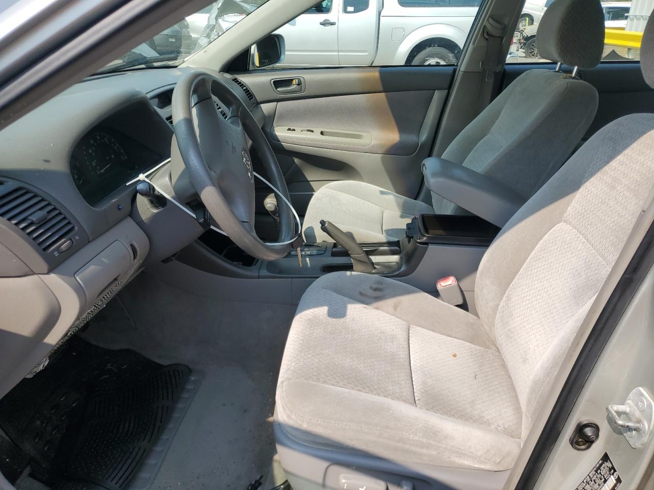 2004 Toyota Camry Le VIN: 4T1BE32K44U926082 Lot: 65533994