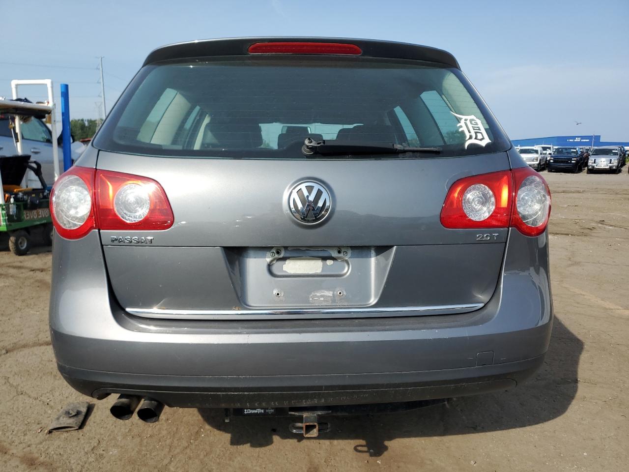 2008 Volkswagen Passat Wagon Turbo VIN: WVWYK93C48E057954 Lot: 65612214