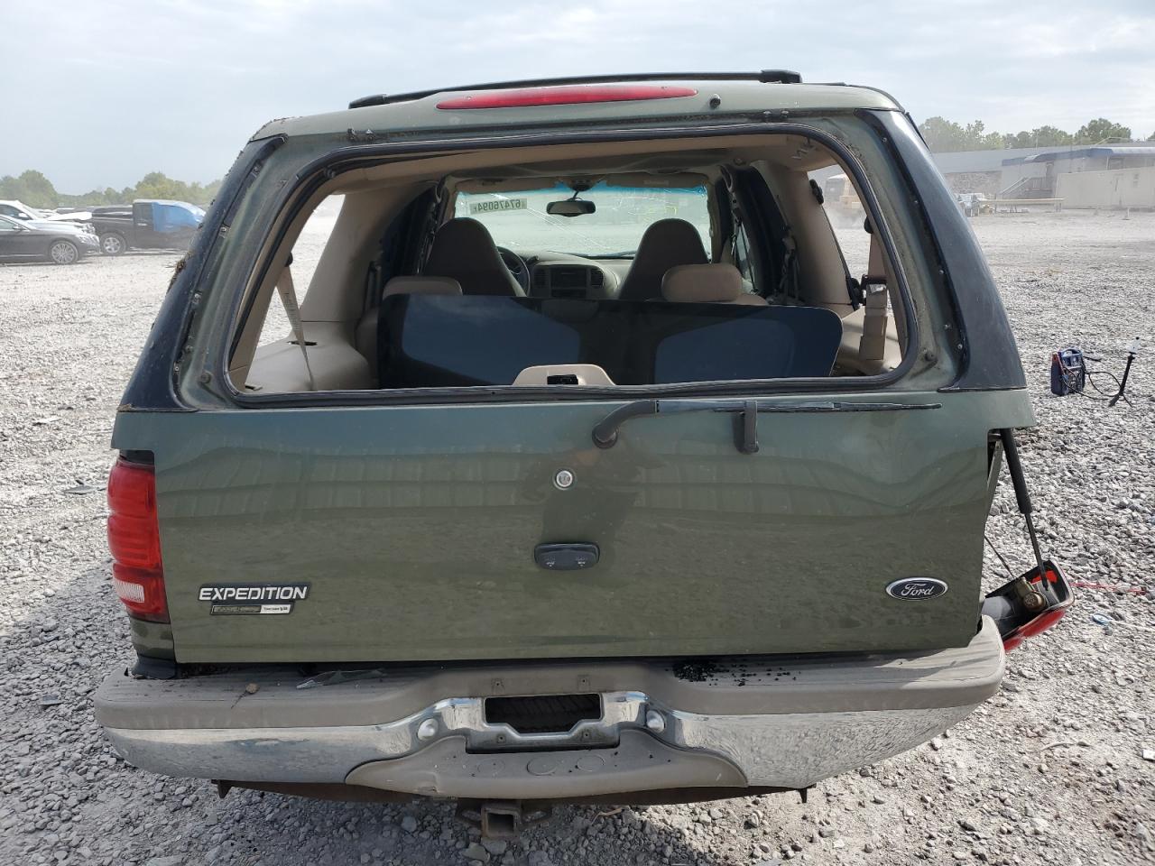 2000 Ford Expedition Eddie Bauer VIN: 1FMRU17L5YLB82754 Lot: 67476094