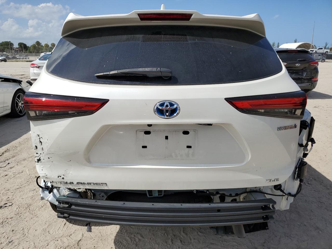 2021 Toyota Highlander Hybrid Xle VIN: 5TDGBRCH0MS047448 Lot: 66037134