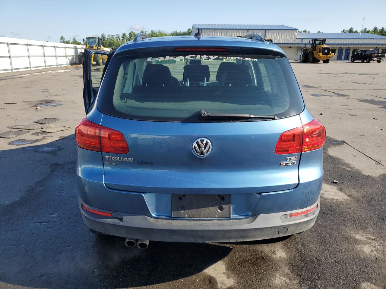 WVGBV7AX3JK005919 2018 Volkswagen Tiguan Limited