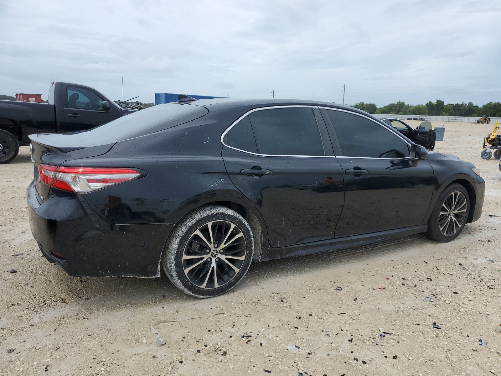 2019 Toyota Camry L vin: 4T1B11HK1KU825120