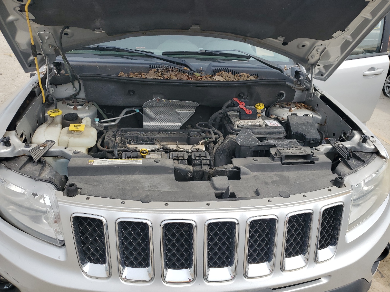 1J4NT1FA1BD256656 2011 Jeep Compass Sport