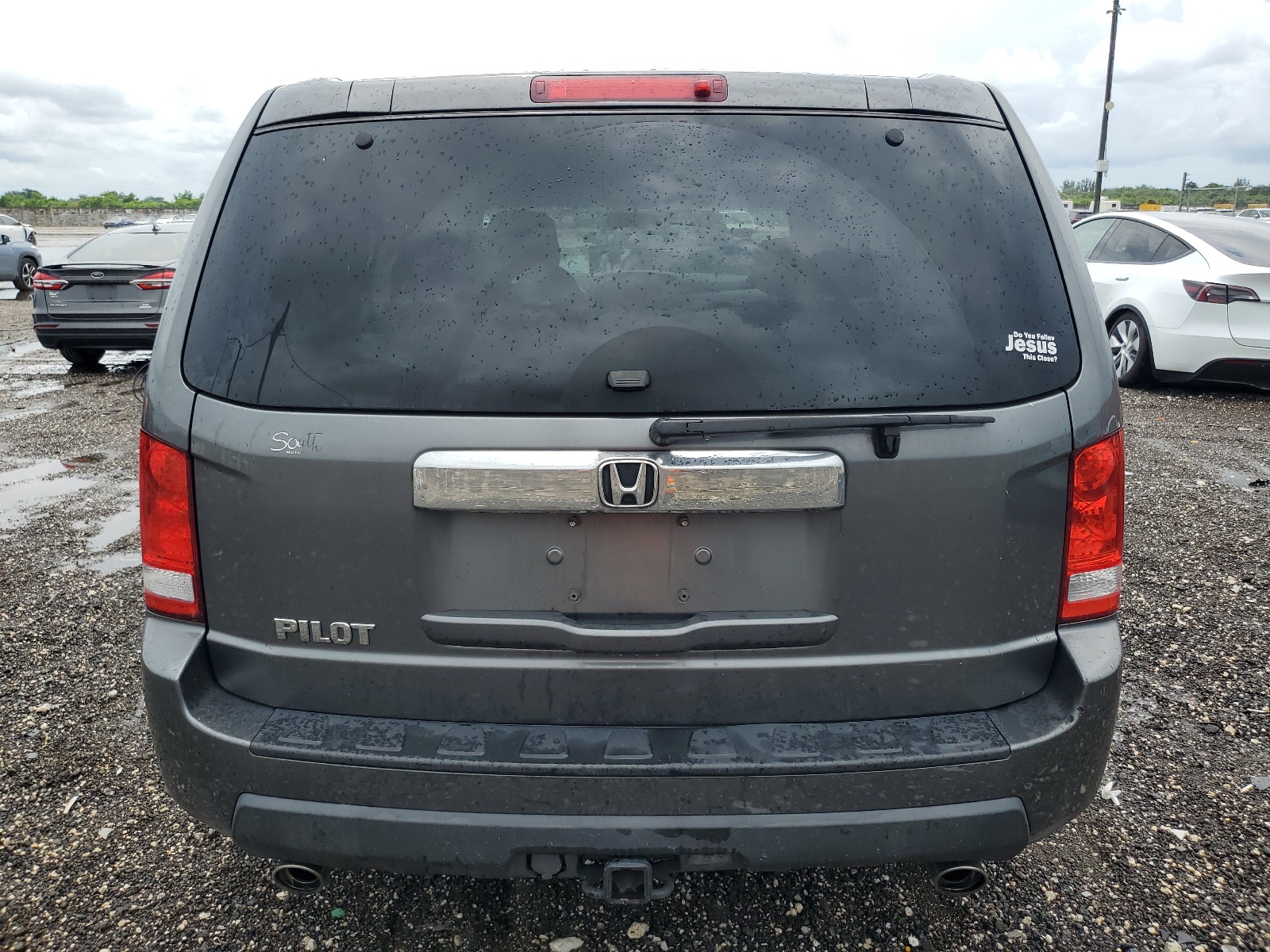 5FNYF3H2XBB035917 2011 Honda Pilot Lx