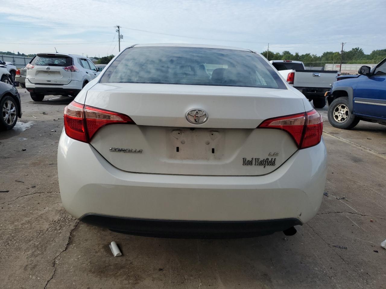 2018 Toyota Corolla L VIN: 5YFBURHE3JP829024 Lot: 65789424