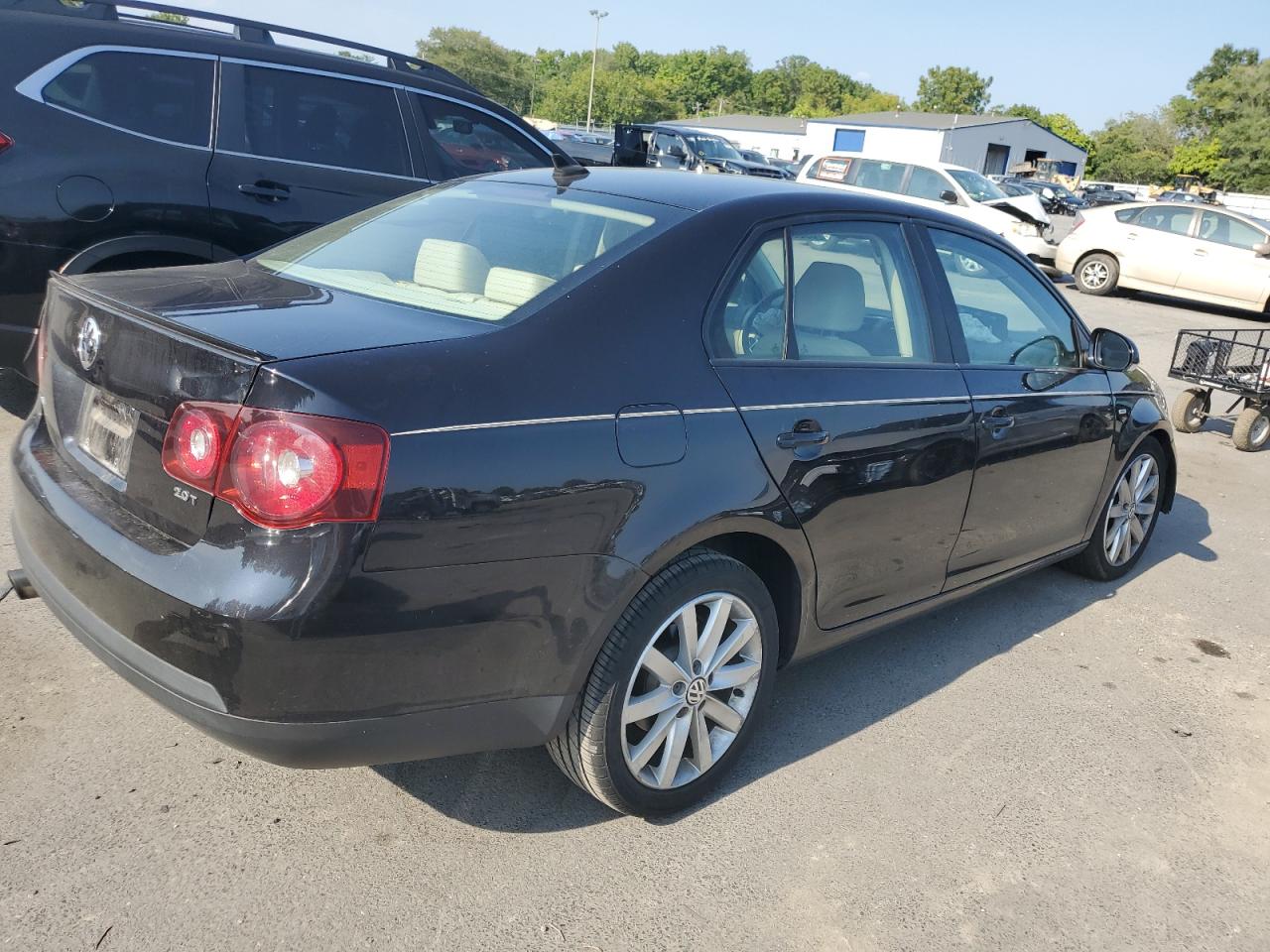 2010 Volkswagen Jetta - Image 3