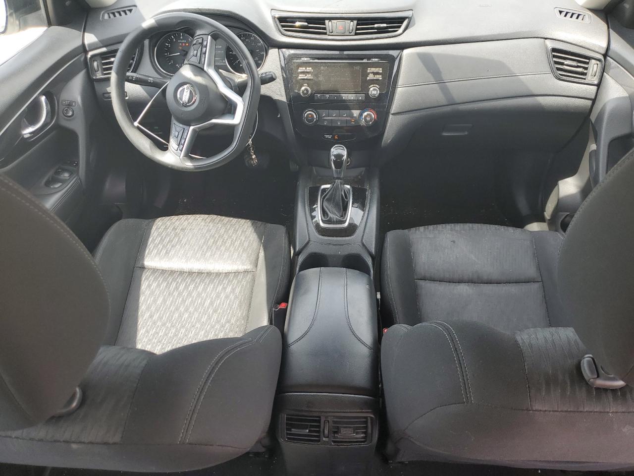 2017 Nissan Rogue - Image 8