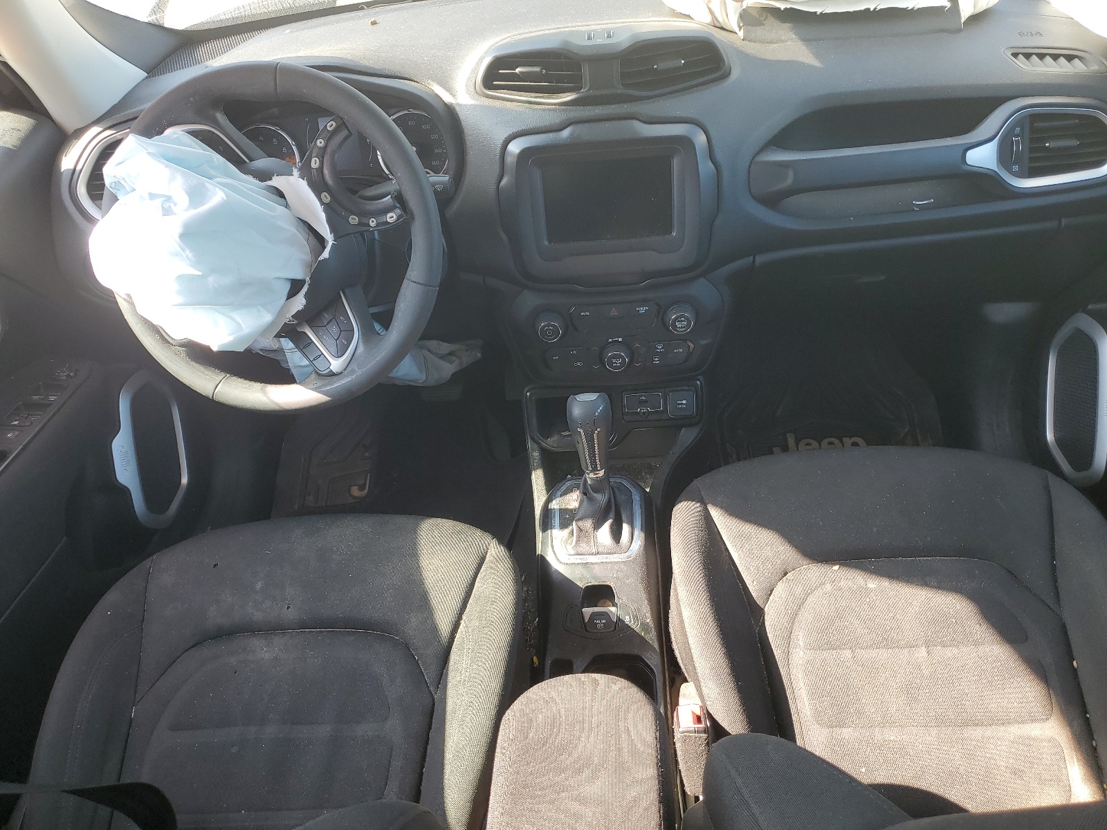 ZACCJABB6JPJ33546 2018 Jeep Renegade Latitude