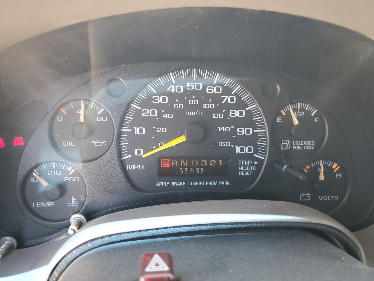 2000 GMC Safari Xt VIN: 1GTDL19W2YB523770 Lot: 66784604