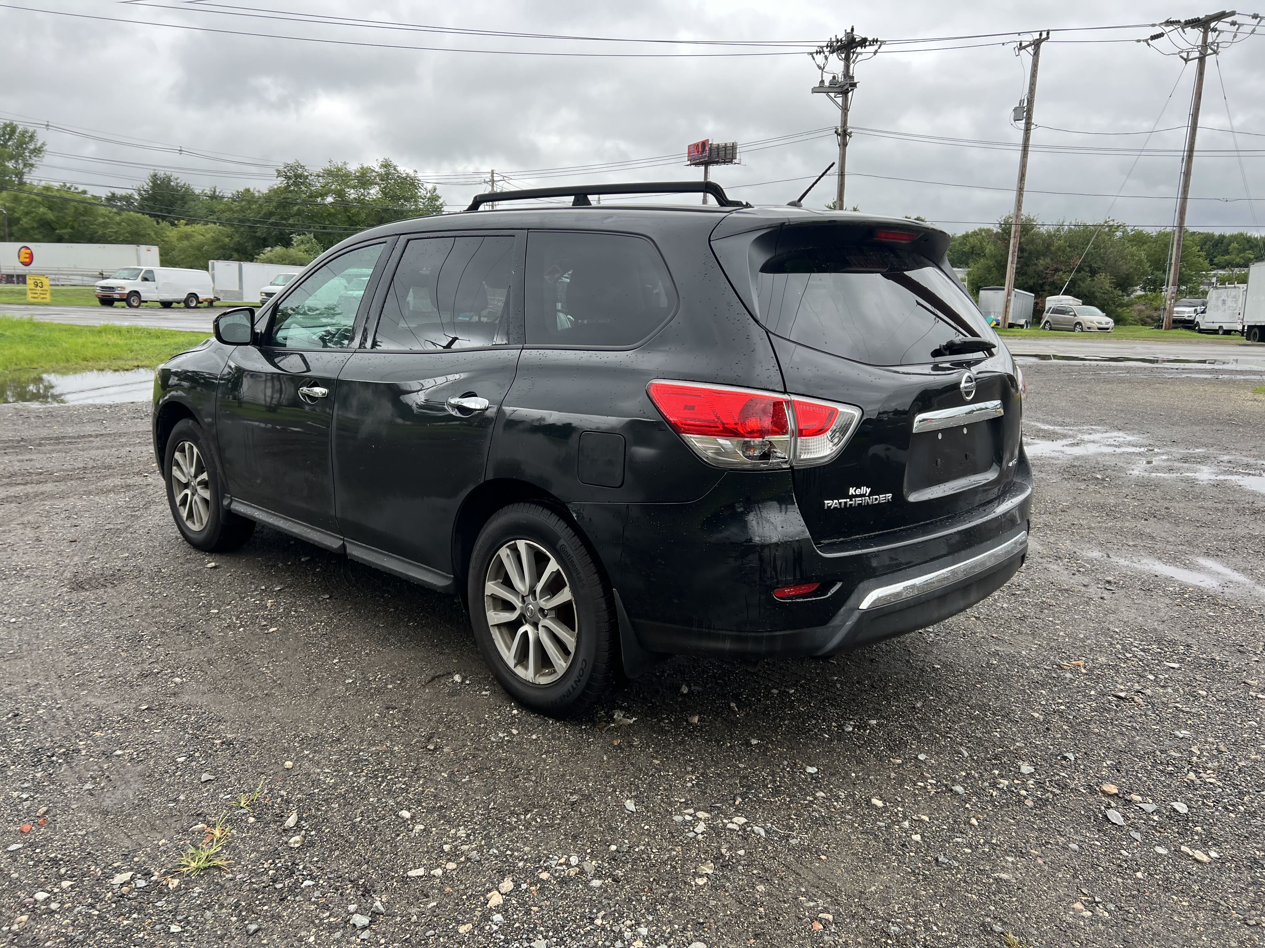 2014 Nissan Pathfinder S vin: 5N1AR2MM2EC625374