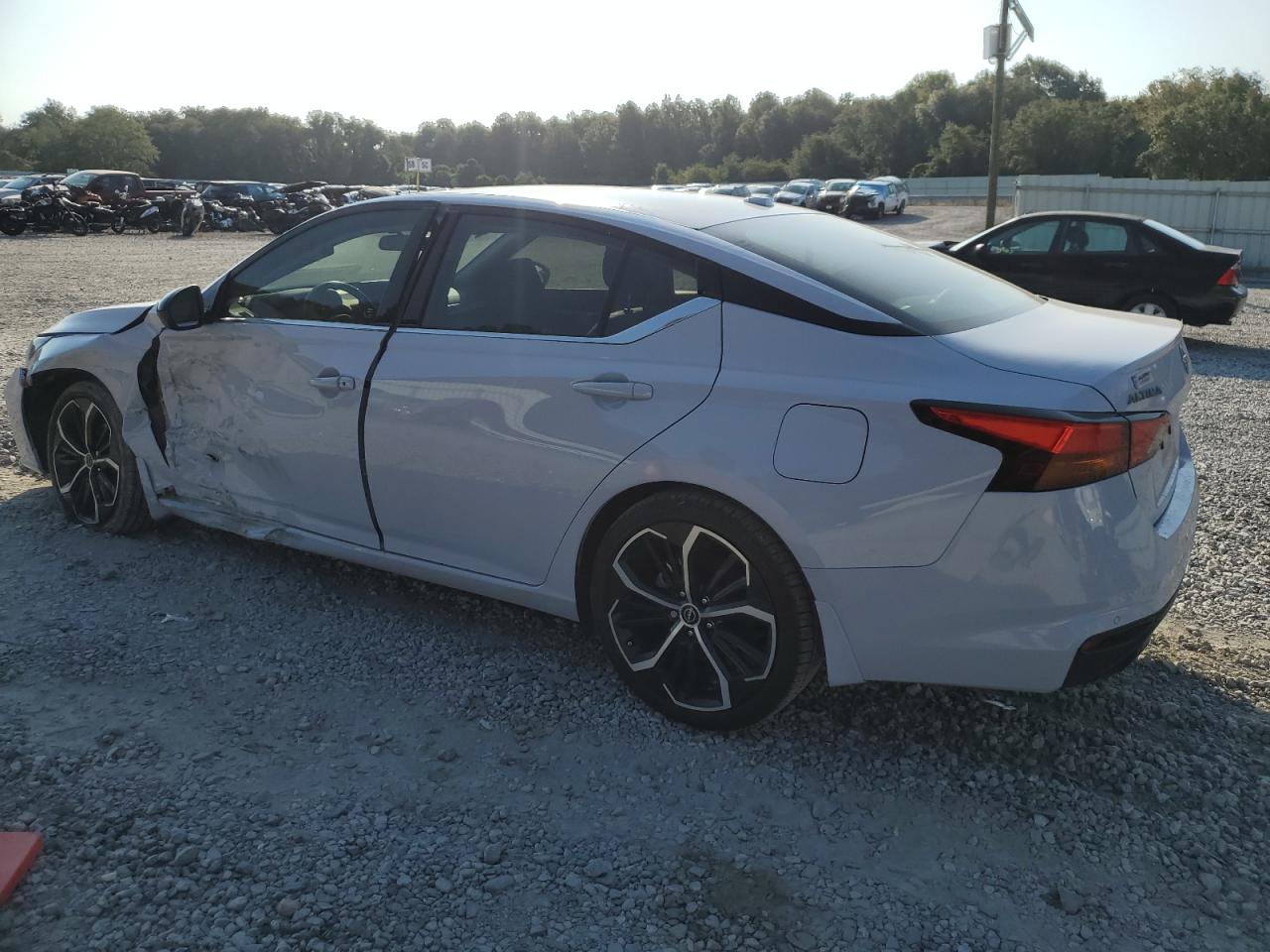 1N4BL4CV9RN378029 2024 NISSAN ALTIMA - Image 2