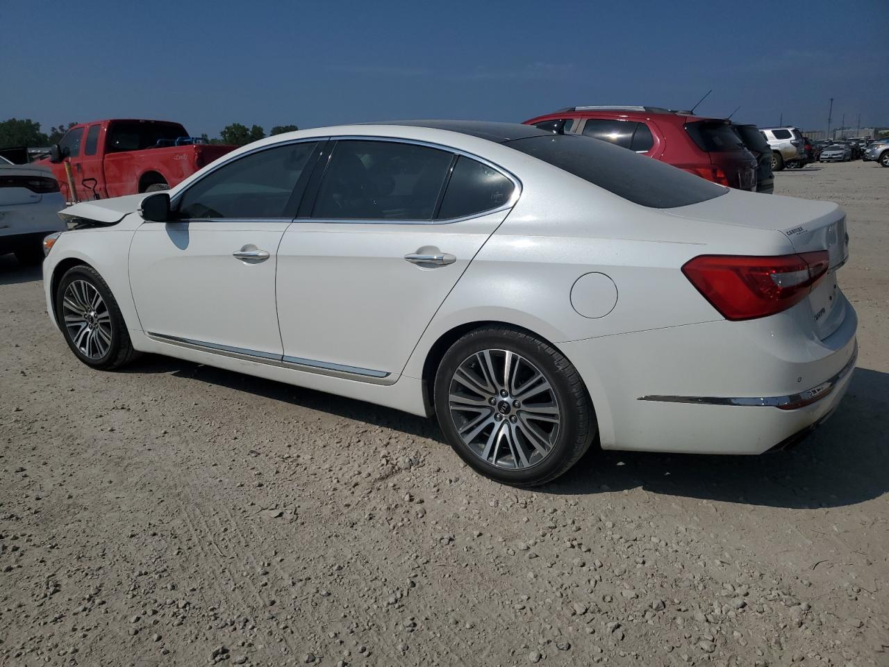 2014 Kia Cadenza - Image 2