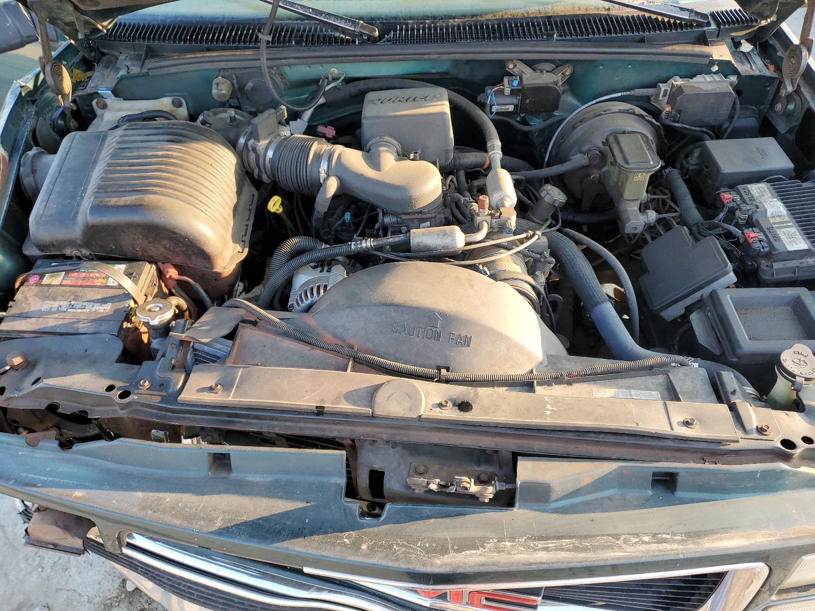 3GKEC16R2TG507365 1996 GMC Suburban C1500