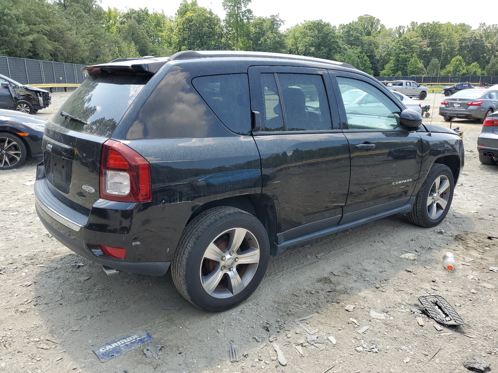 2016 Jeep Compass Latitude vin: 1C4NJCEA3GD703715