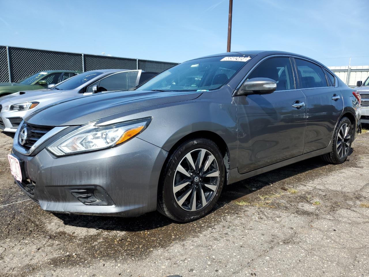 1N4AL3AP5JC208292 2018 NISSAN ALTIMA - Image 1