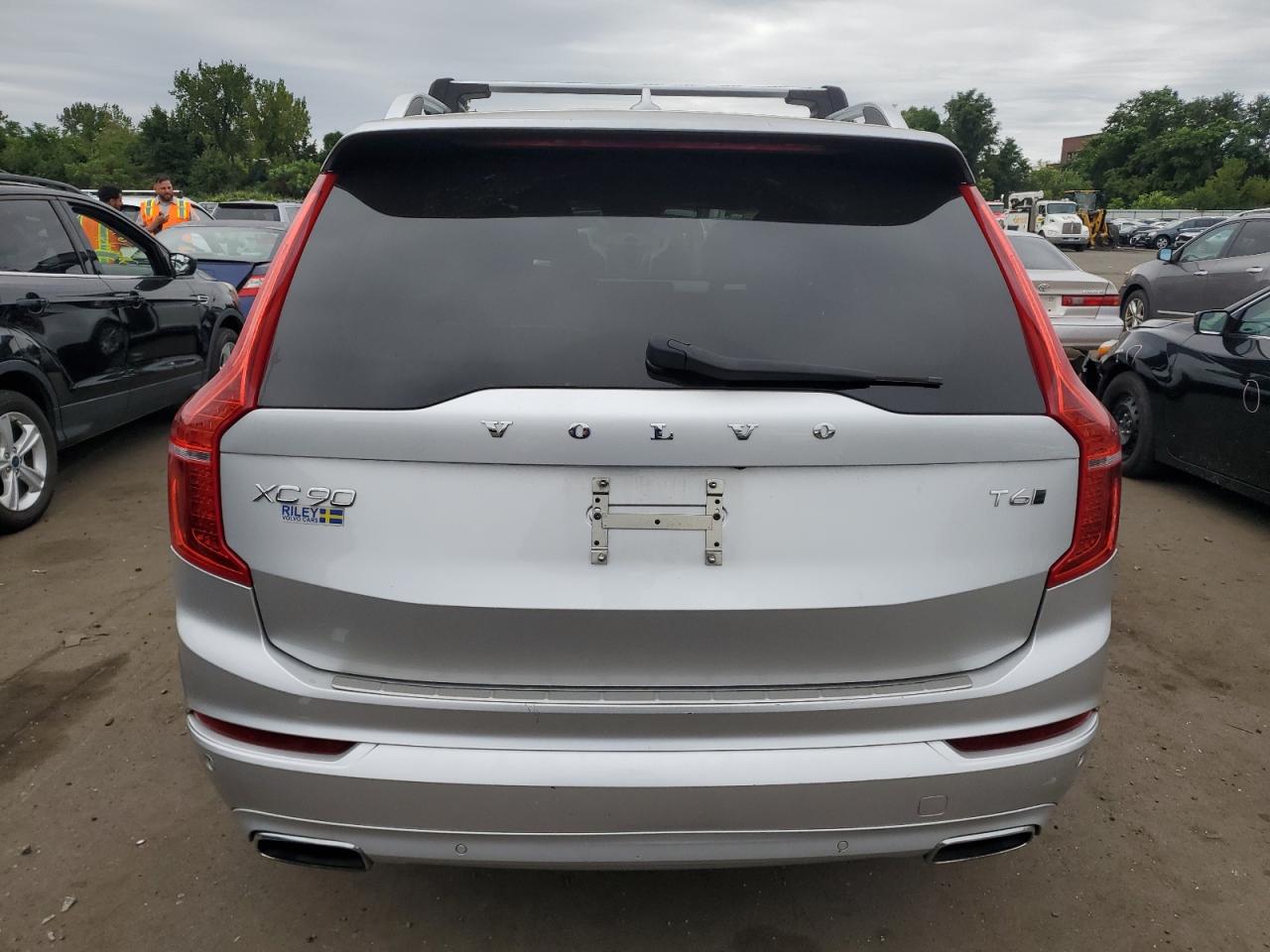 YV4A22PK8J1363057 2018 Volvo Xc90 T6