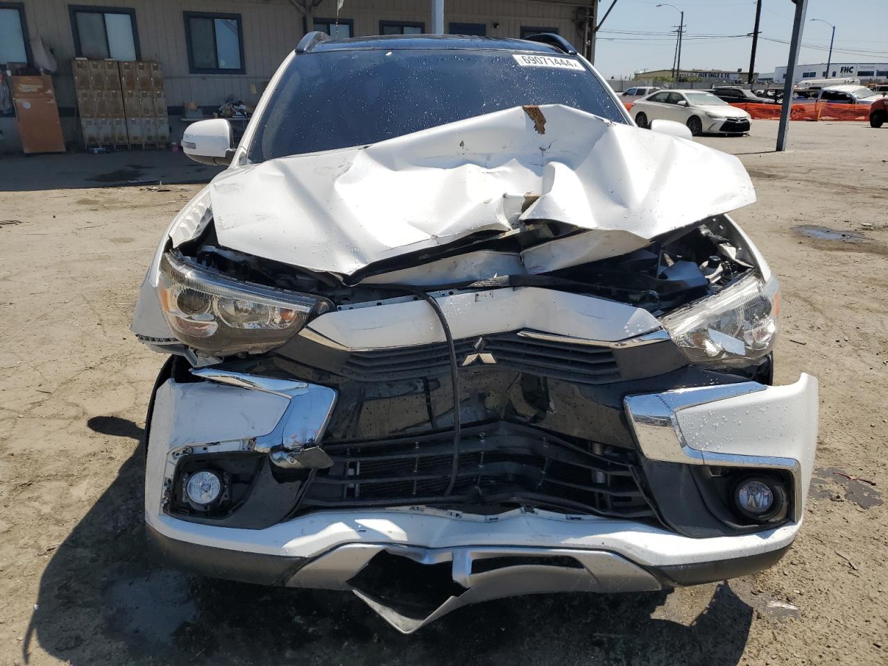 2017 Mitsubishi Outlander - Image 5