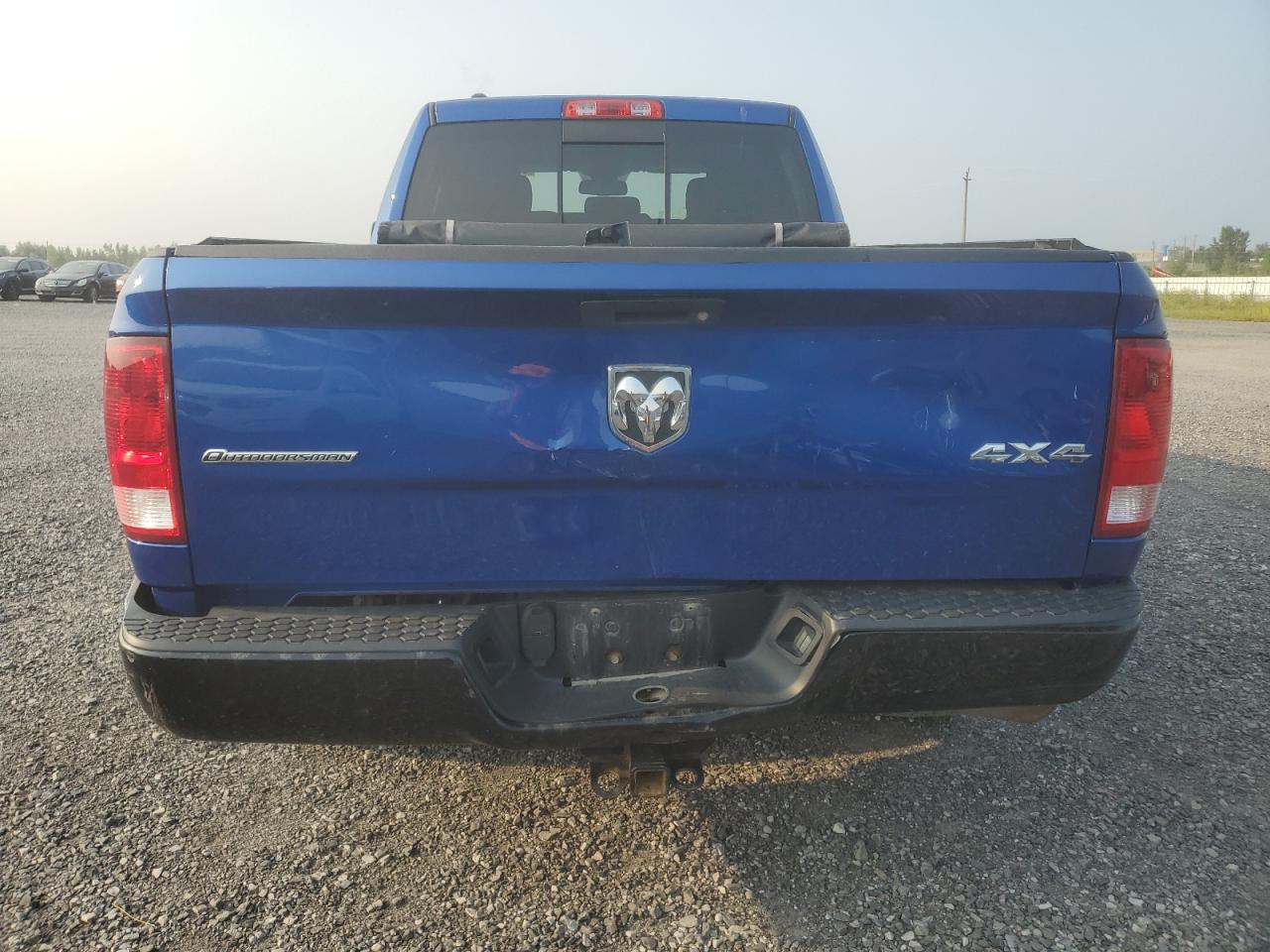 1C6RR7GT2GS338771 2016 Ram 1500 Slt