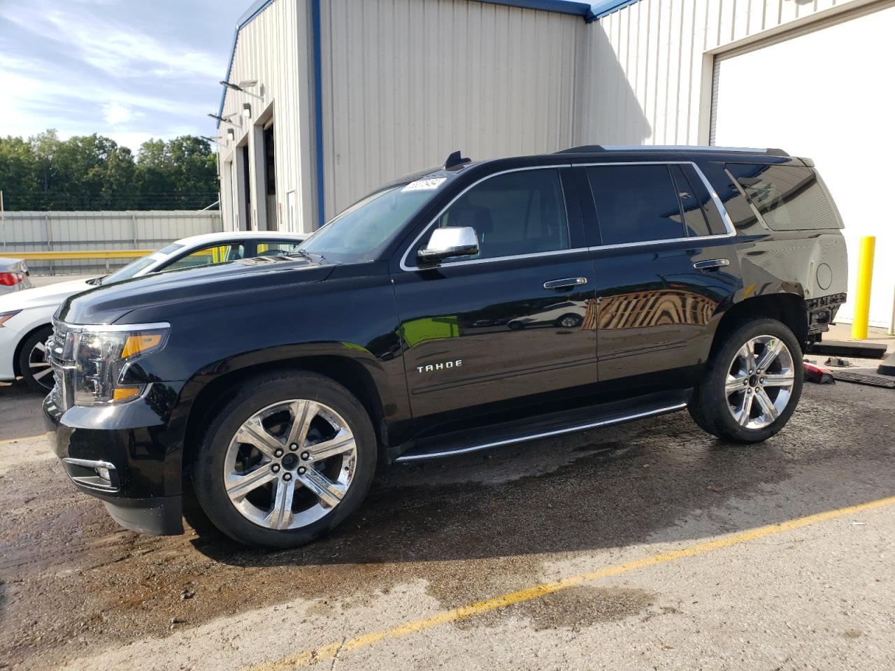 2017 Chevrolet Tahoe K1500 Premier VIN: 1GNSKCKC5HR155301 Lot: 68375494