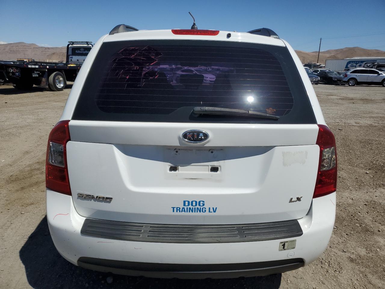 2008 Kia Rondo Base VIN: KNAFG525787175339 Lot: 67973964