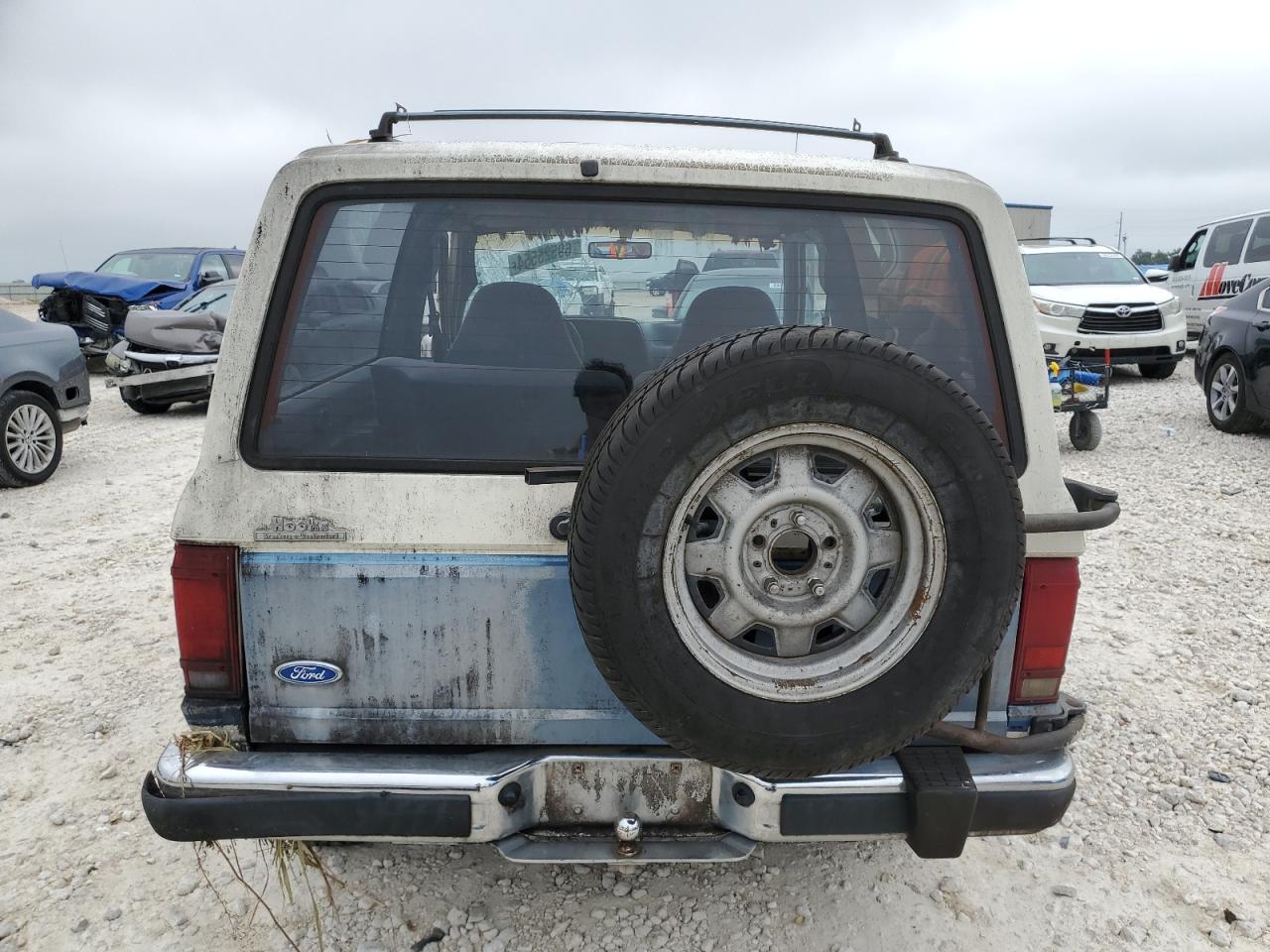 1FMCU14T8LUB10329 1990 Ford Bronco Ii