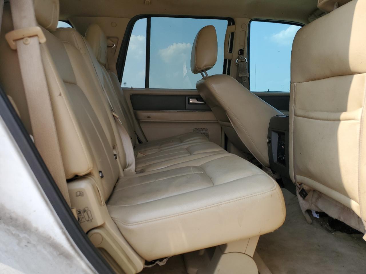 2010 Ford Expedition Xlt VIN: 1FMJU1F57AEA38763 Lot: 56595415