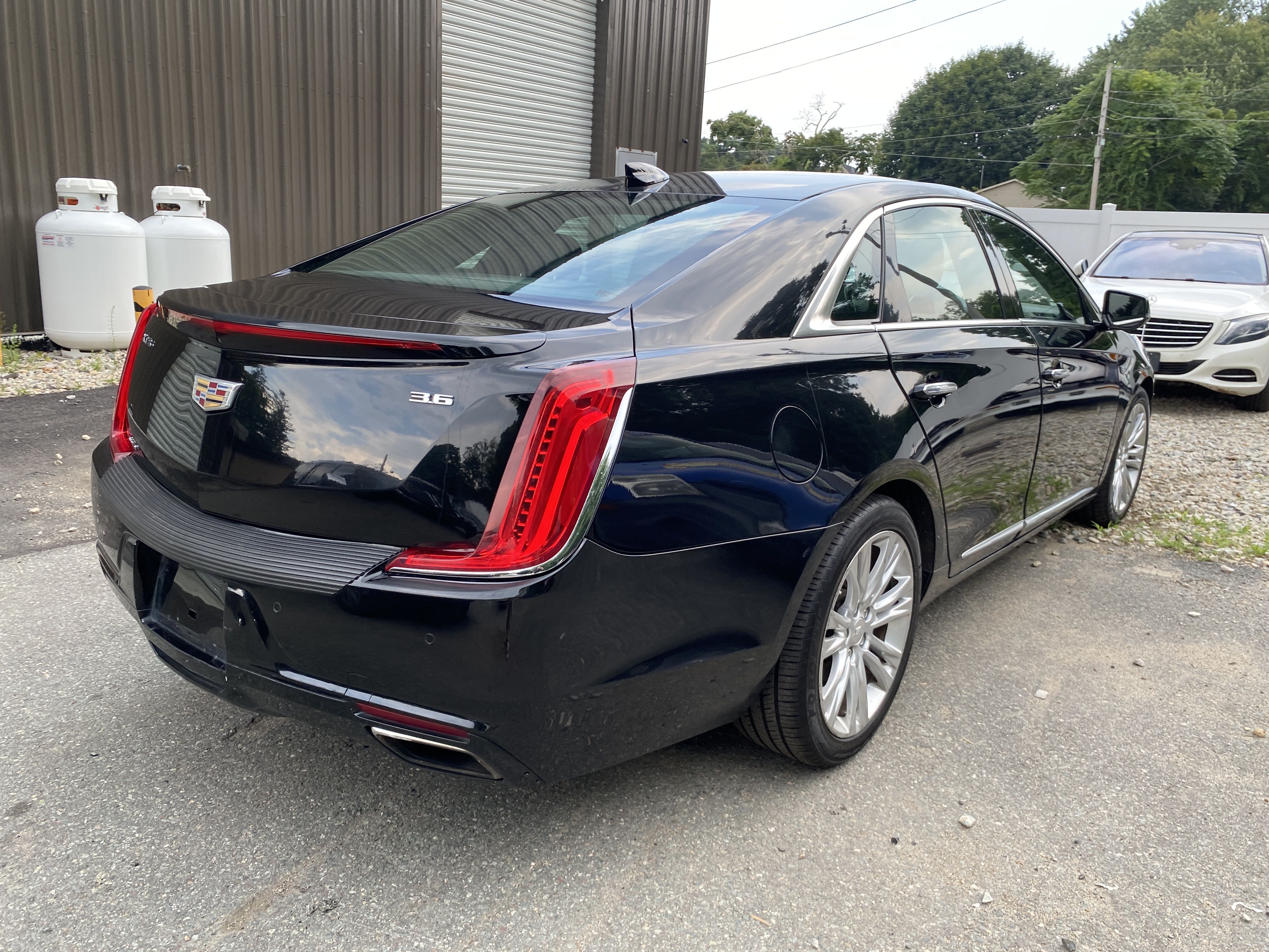 2018 Cadillac Xts Luxury vin: 2G61N5S3XJ9157958