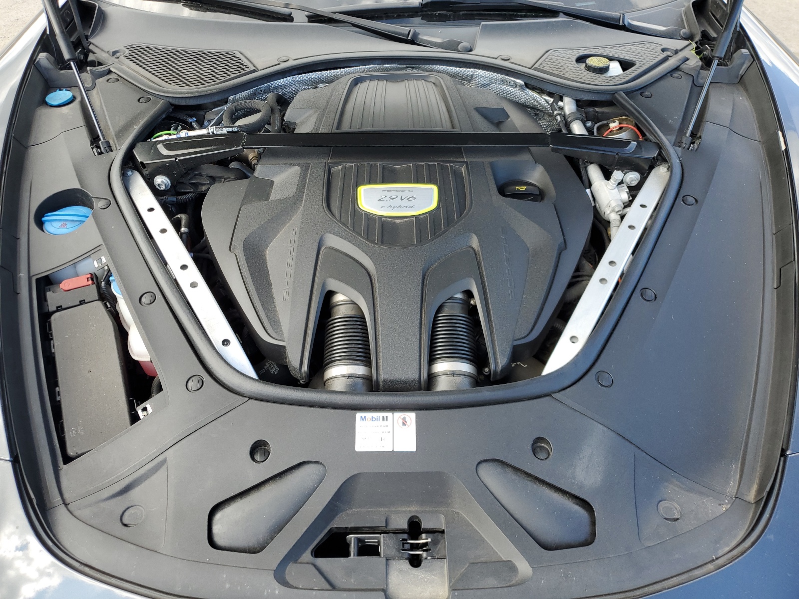 WP0AE2A73JL177171 2018 Porsche Panamera 4 E-Hybrid