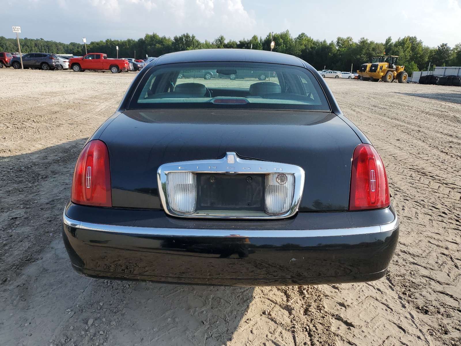 1LNHM81W52Y649334 2002 Lincoln Town Car Executive