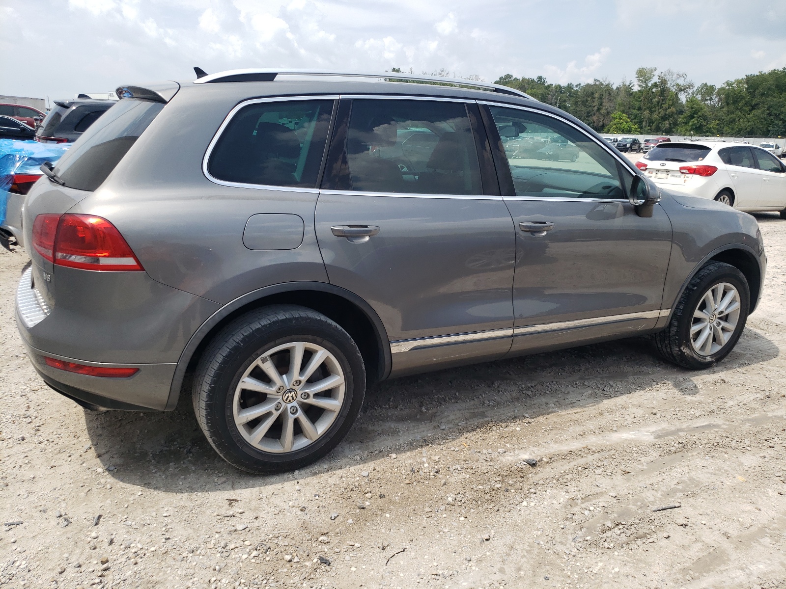 WVGEF9BP0ED005505 2014 Volkswagen Touareg V6