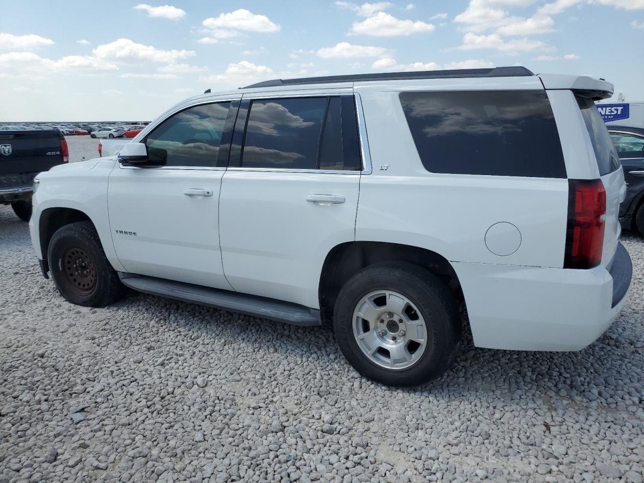 1GNSCBKC9FR252702 2015 CHEVROLET TAHOE - Image 2