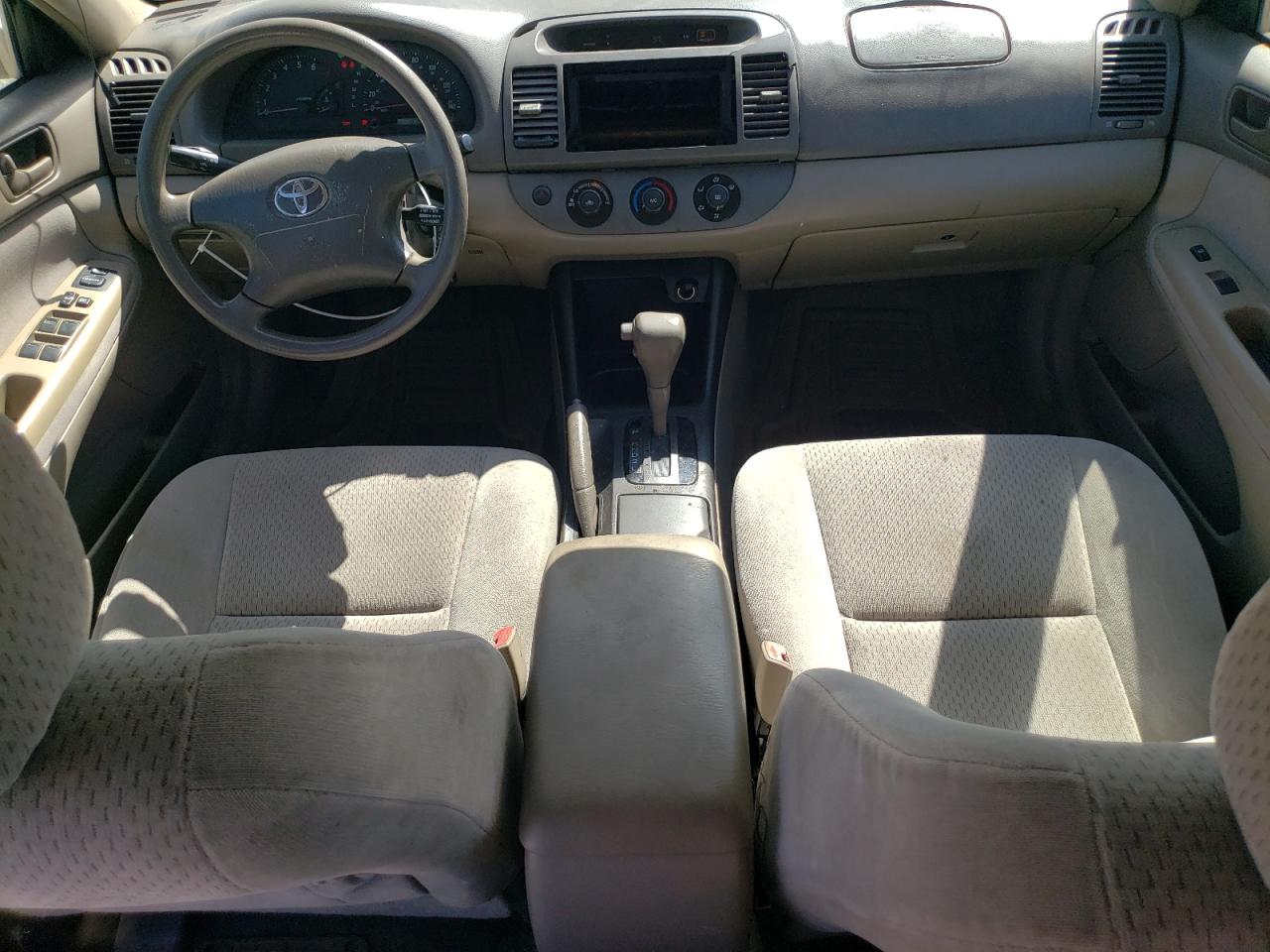 2004 Toyota Camry Le VIN: 4T1BE32KX4U815536 Lot: 68468184