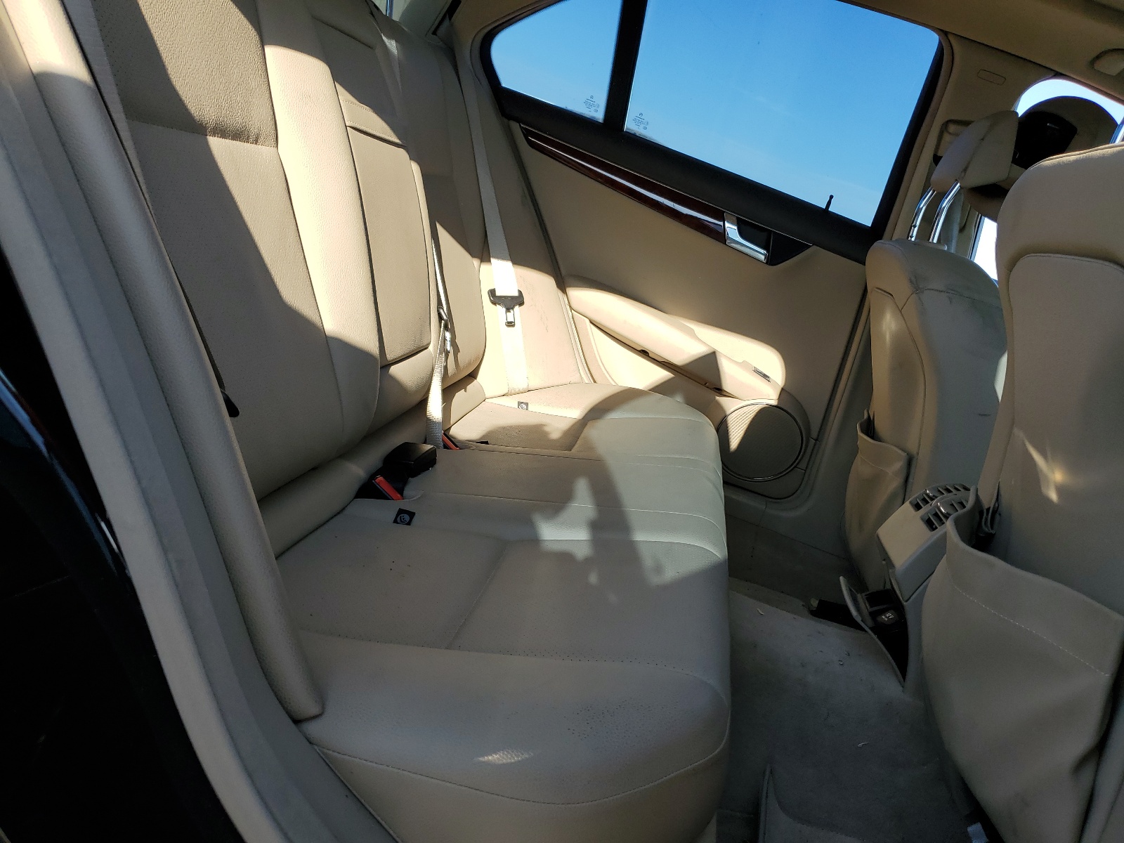 WDDGF5EB9BA508989 2011 Mercedes-Benz C 300