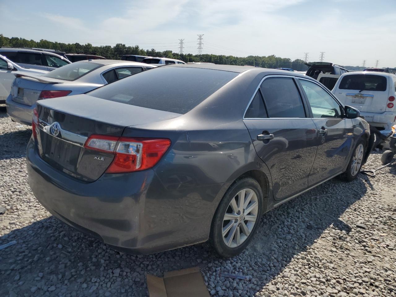 VIN 4T4BF1FK0DR303205 2013 TOYOTA CAMRY no.3