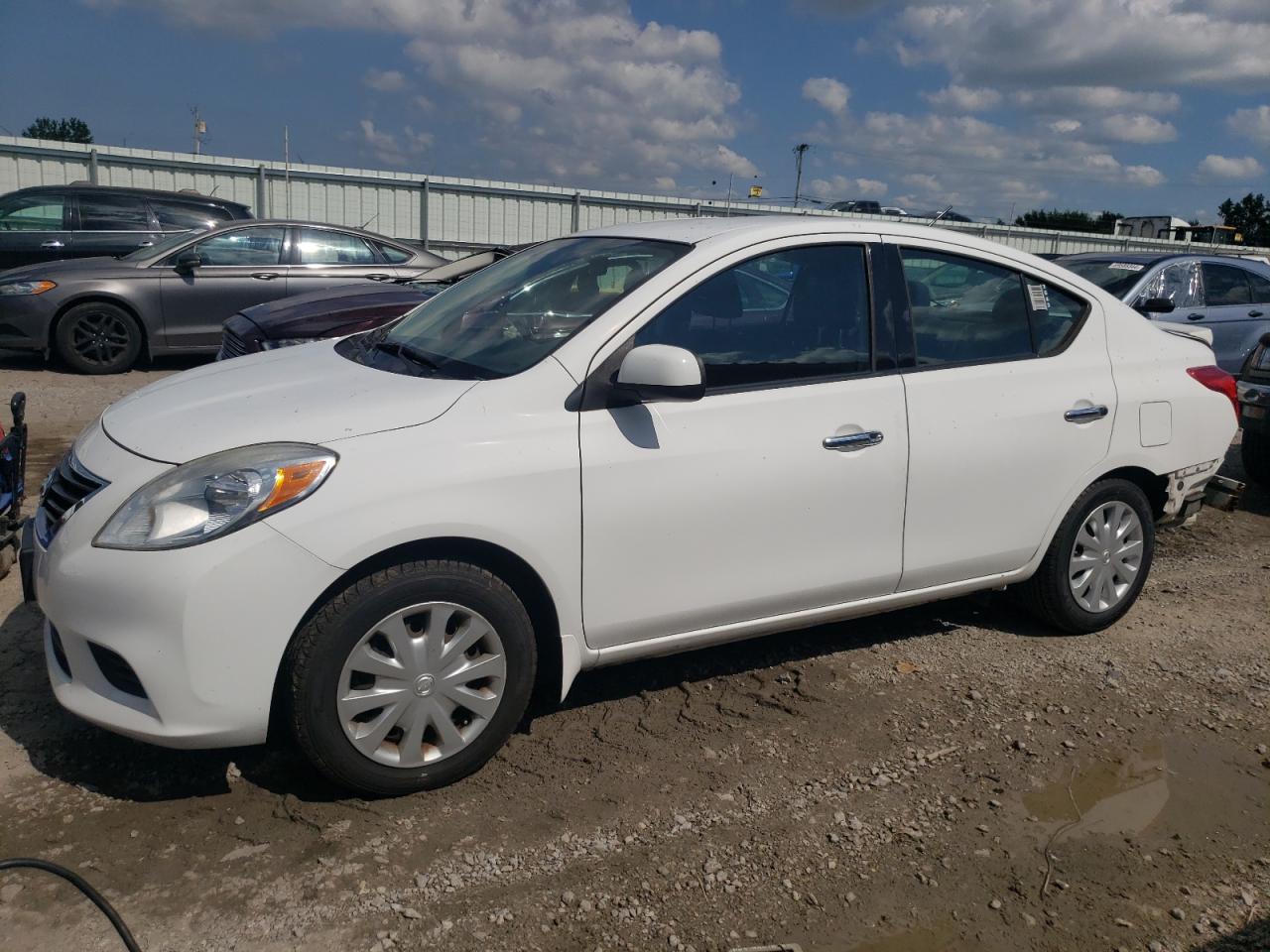 2014 Nissan Versa S VIN: 3N1CN7APXEL832879 Lot: 69172204