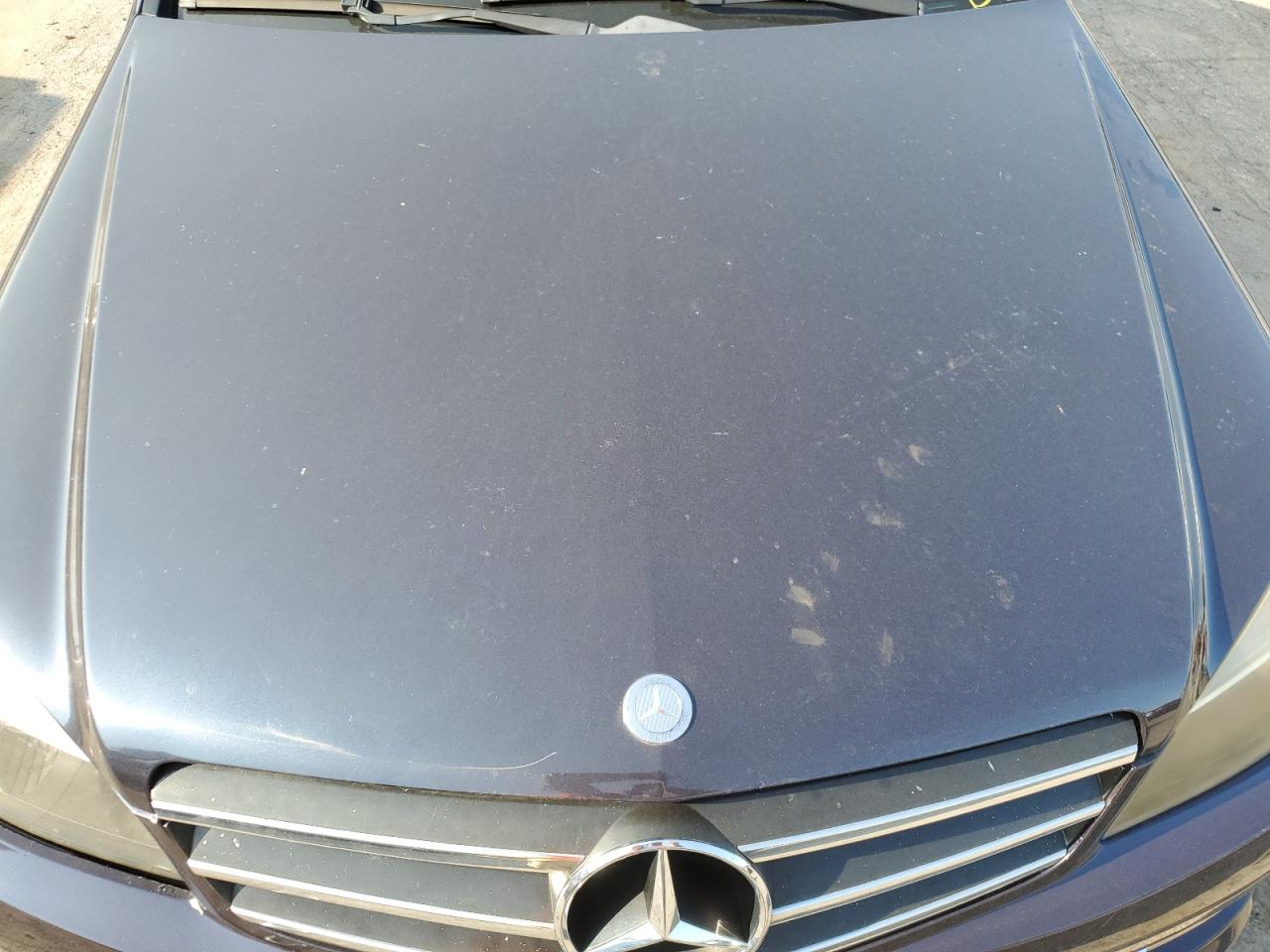 WDDGF5EB3BA418026 2011 Mercedes-Benz C 300