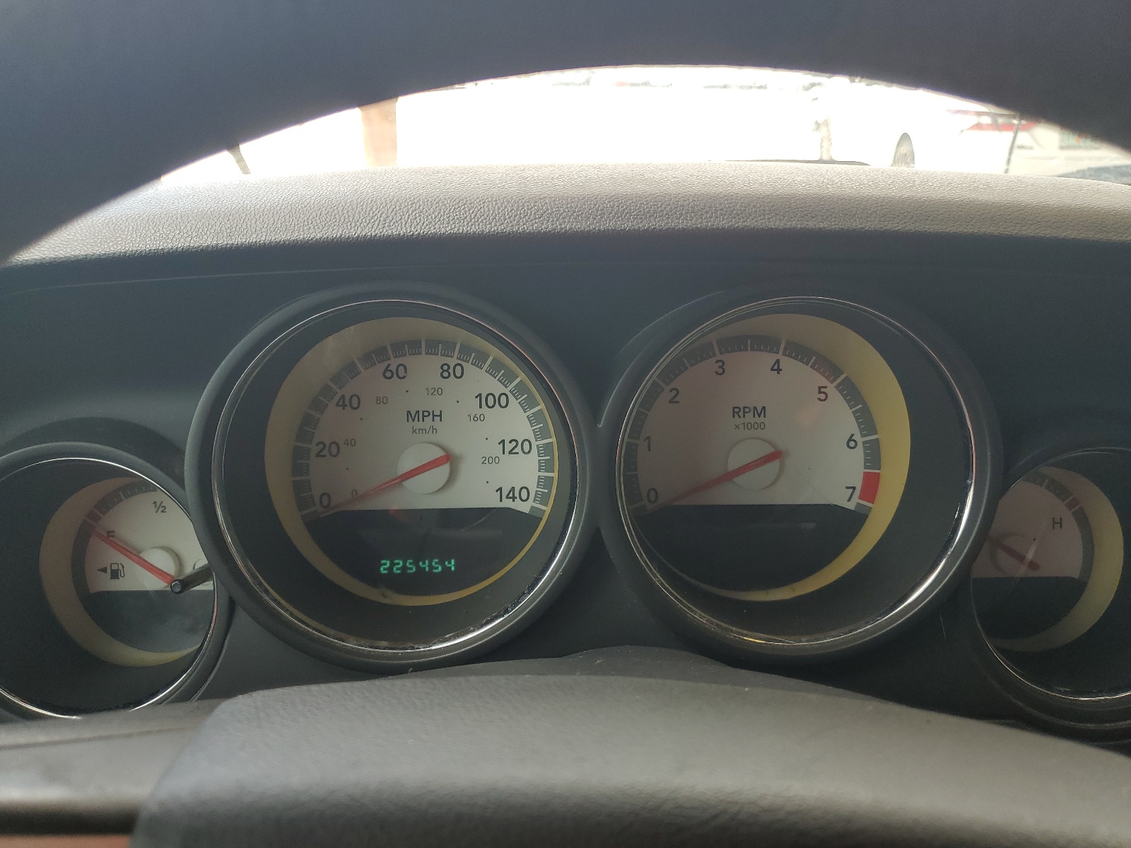 2B3CJ4DV0AH157713 2010 Dodge Challenger Se