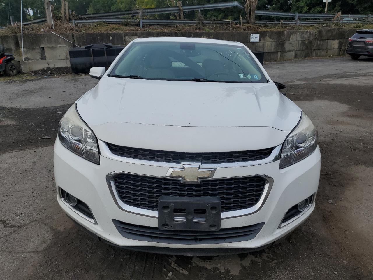 1G11D5SL2FF344294 2015 Chevrolet Malibu 2Lt