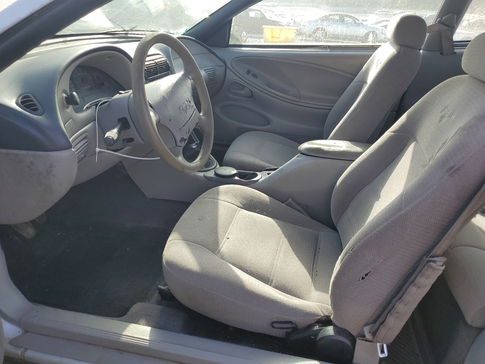 1FAFP4049XF193360 1999 Ford Mustang