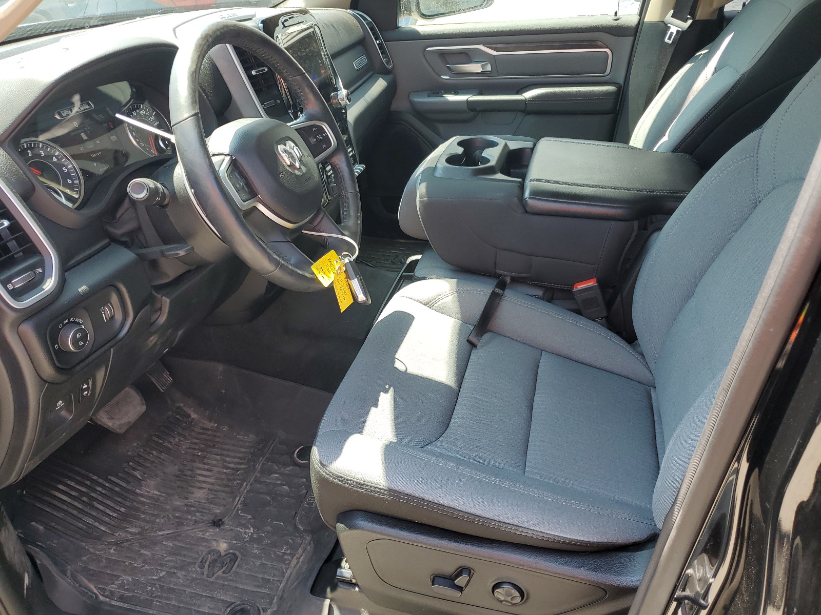 1C6SRFFT4LN364570 2020 Ram 1500 Big Horn/Lone Star