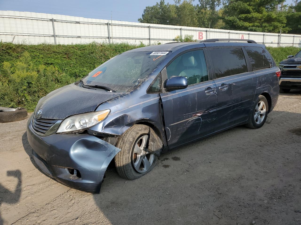 5TDKK3DC7FS586145 2015 TOYOTA SIENNA - Image 1