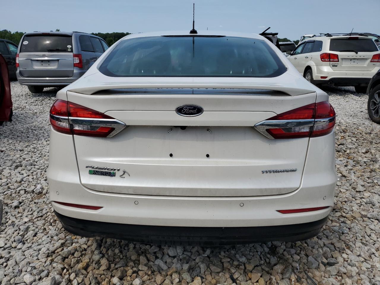 3FA6P0SU3KR153549 2019 Ford Fusion Titanium