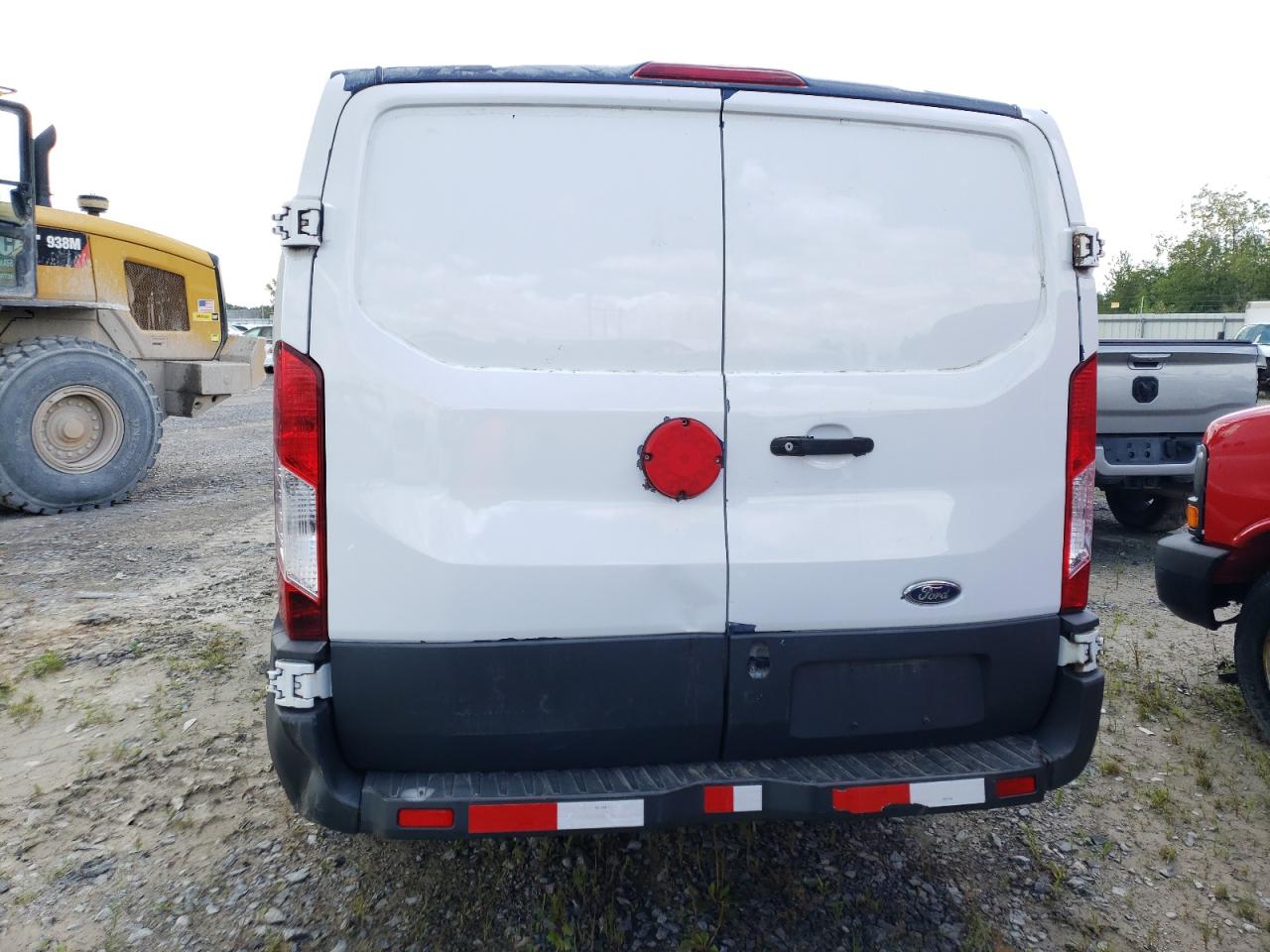 1FTYE1YM1GKB13049 2016 Ford Transit T-150