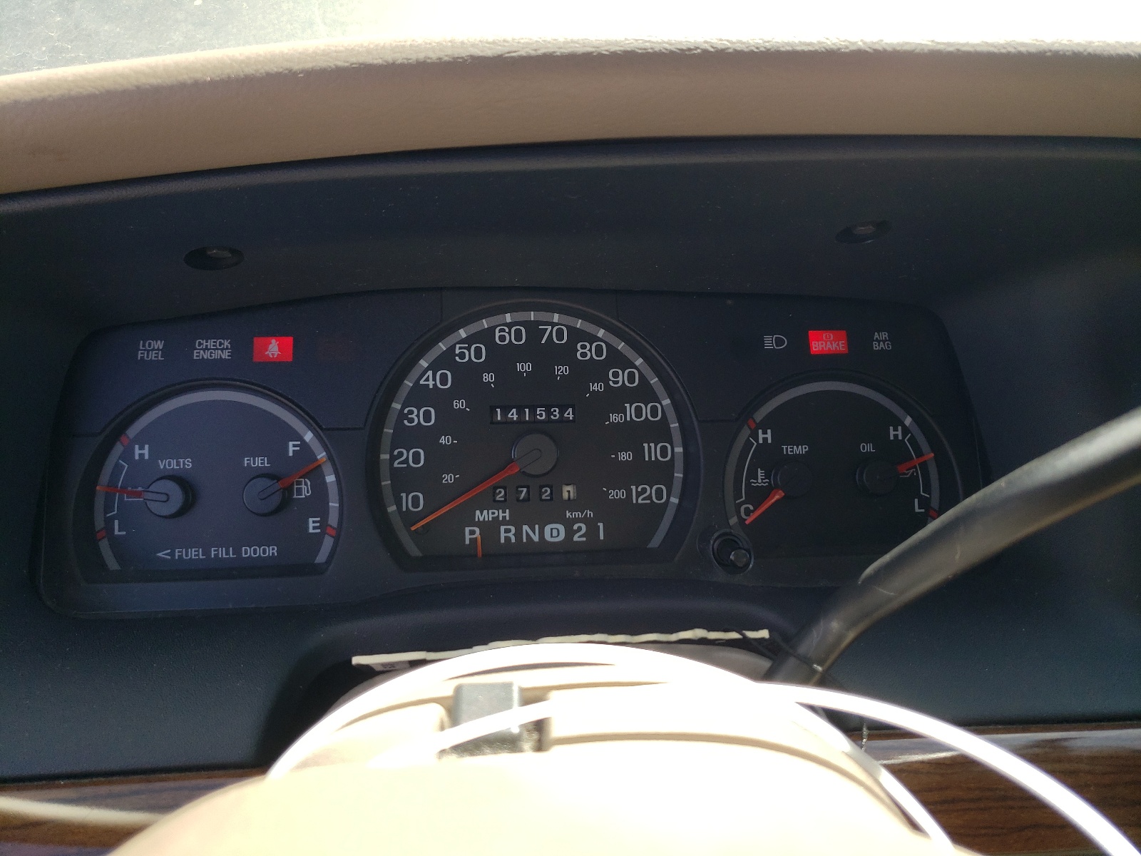 2FAFP74W94X137500 2004 Ford Crown Victoria Lx