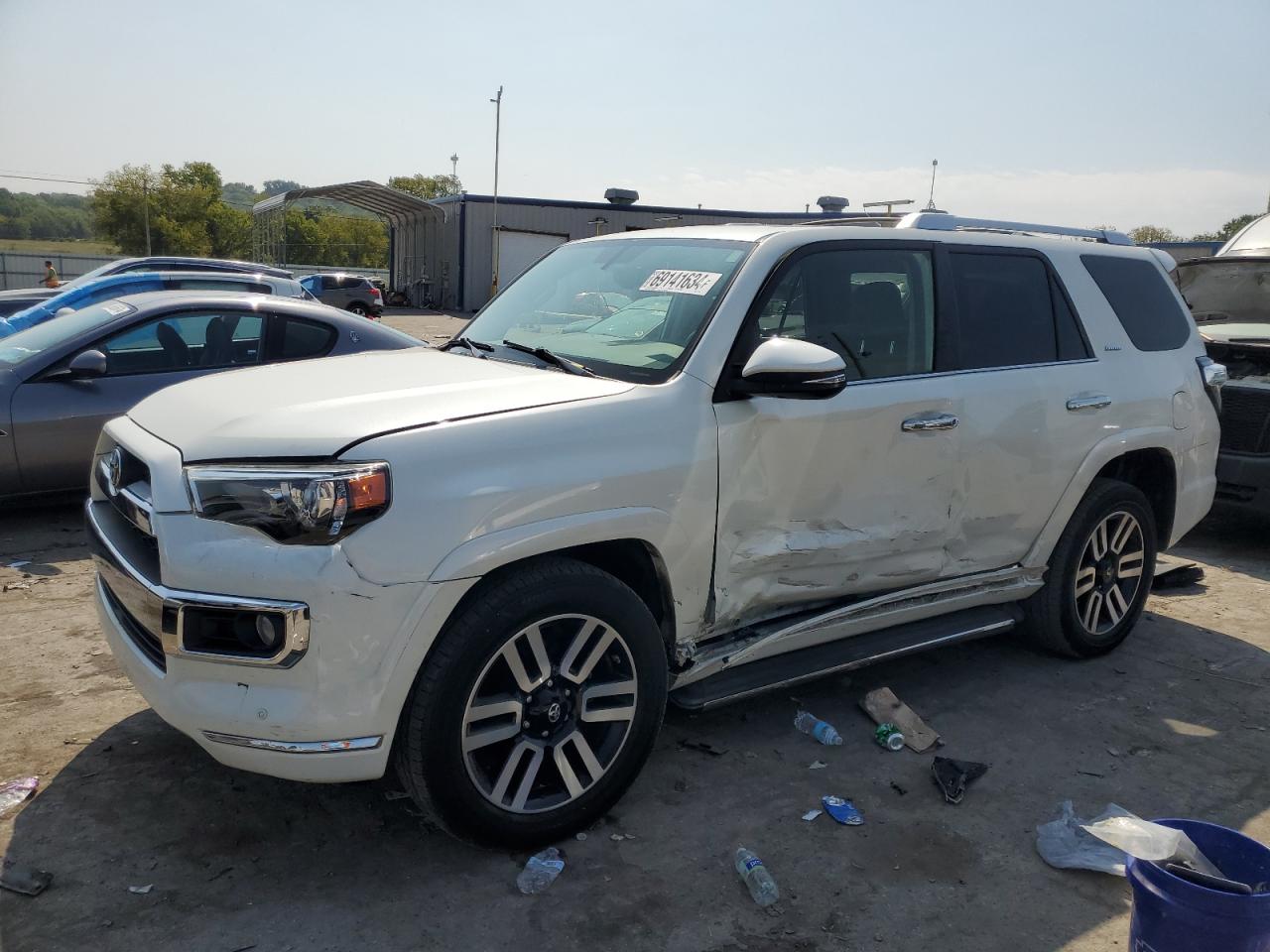 2020 Toyota 4Runner Sr5/Sr5 Premium VIN: JTEBU5JR4J5582529 Lot: 69141634