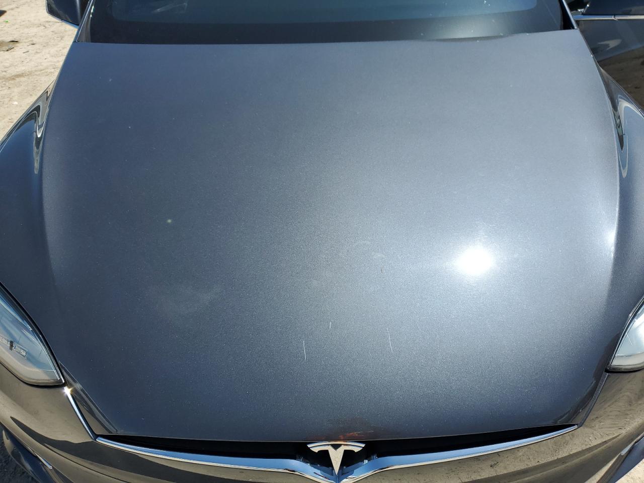 5YJXCDE2XJF111696 2018 Tesla Model X