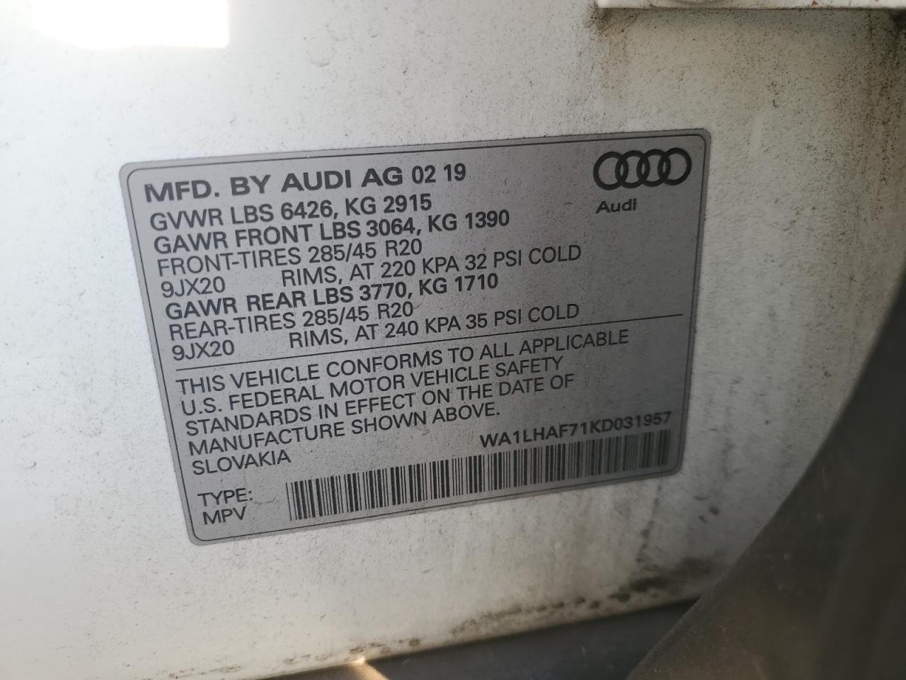 WA1LHAF71KD031957 2019 Audi Q7 Premium Plus