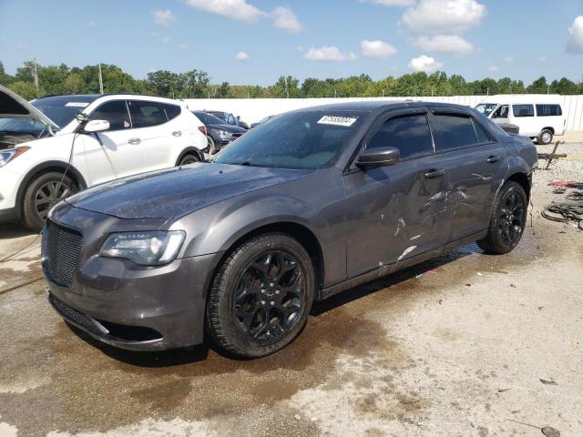 2015 Chrysler 300 S na sprzedaż w Louisville, KY - Side