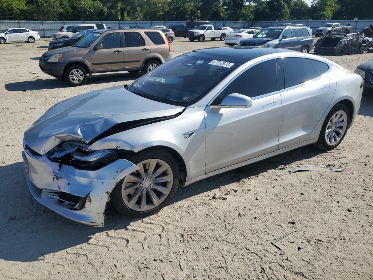 5YJSA1E21JF268824 2018 Tesla Model S